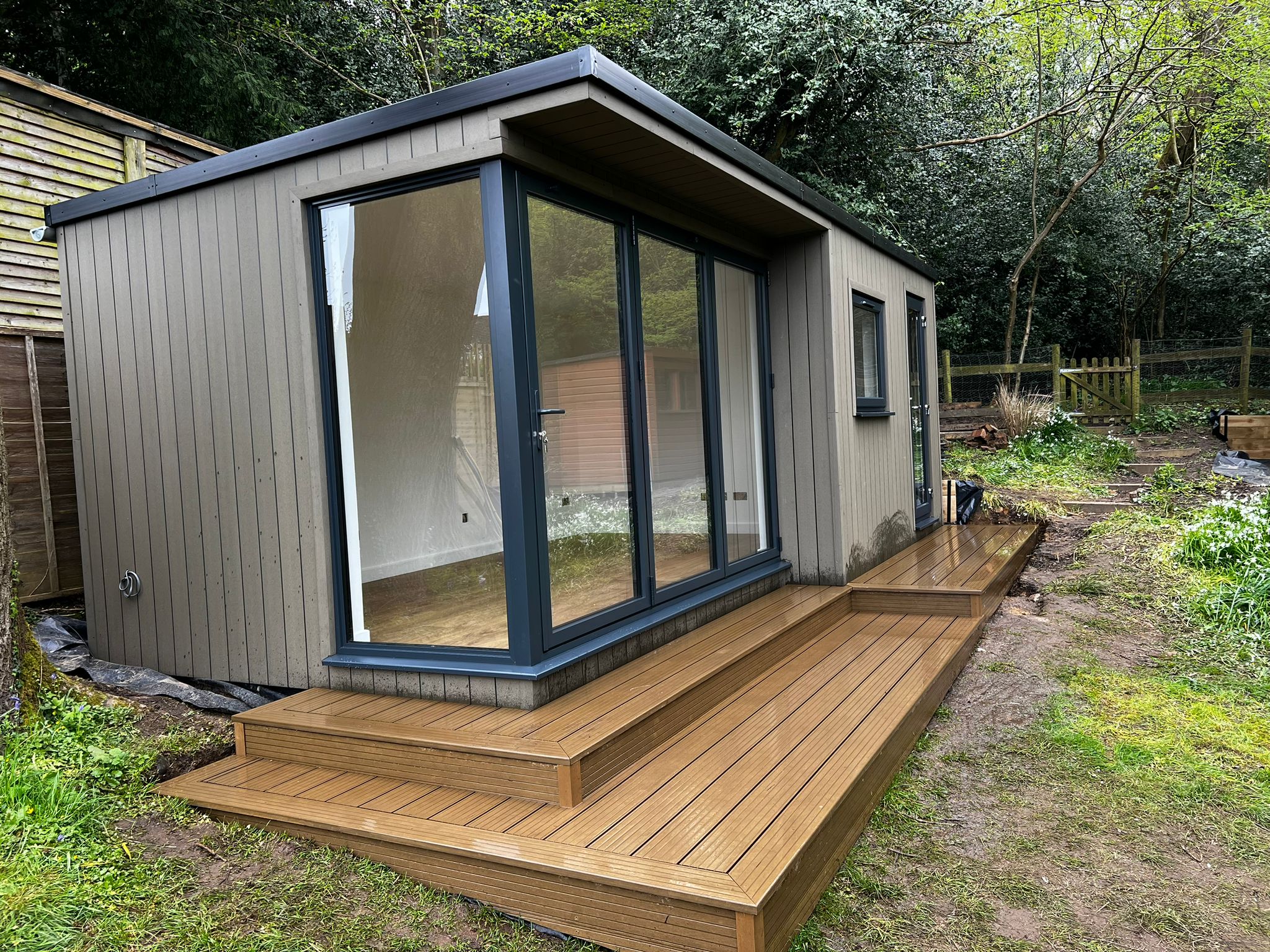 Garden room installation 5 by Scotland Garden Pods